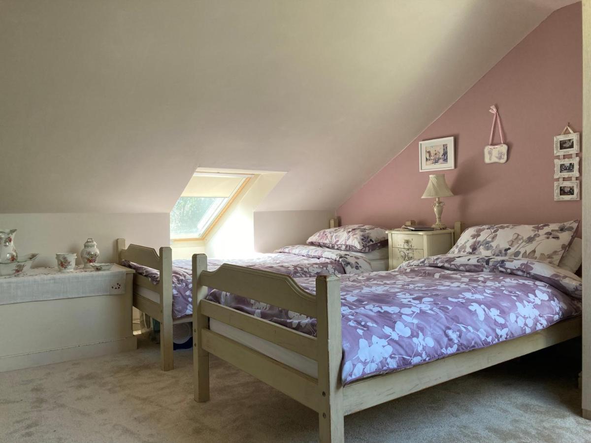 Cosy Twin Room With Private Bathroom ฟาเวอร์แชม ภายนอก รูปภาพ