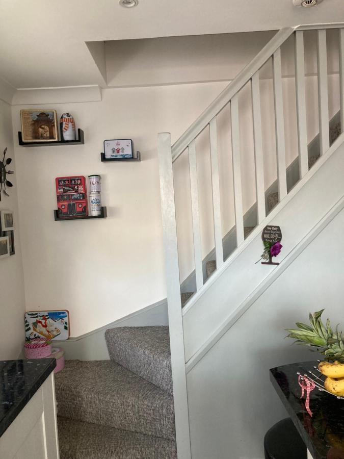 Cosy Twin Room With Private Bathroom ฟาเวอร์แชม ภายนอก รูปภาพ